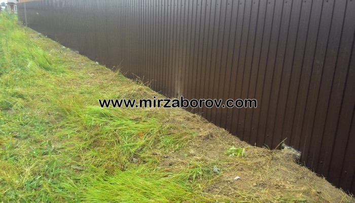 zabor-iz-profnastila-3